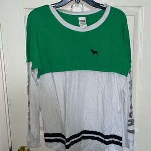 vs PINK St. Patrick’s Day Long sleeve shirt